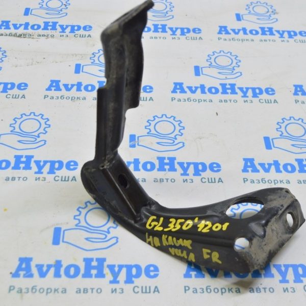 Крепление передней защиты двигателя правая Mercedes X164 GL 164-520-06-32