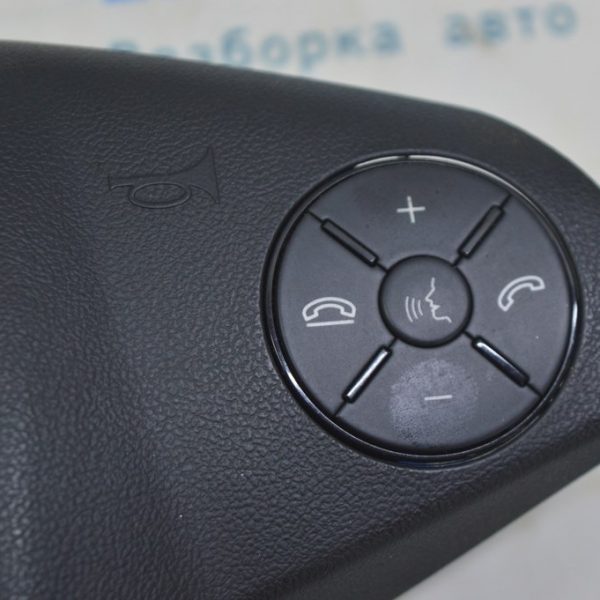Кнопки управления (на руле) прав Mercedes X164 GL рест черн 
A 164 870 06 58
