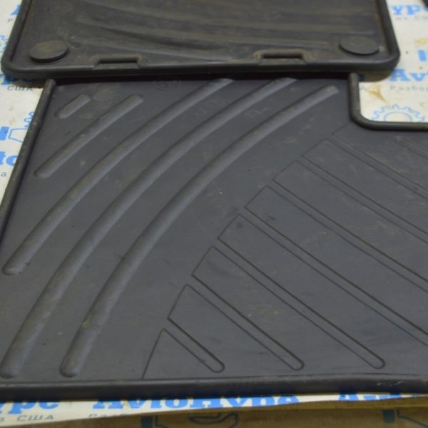 Коврик салона задний правый Mercedes X164 GL резина черн Q-6-68-0647