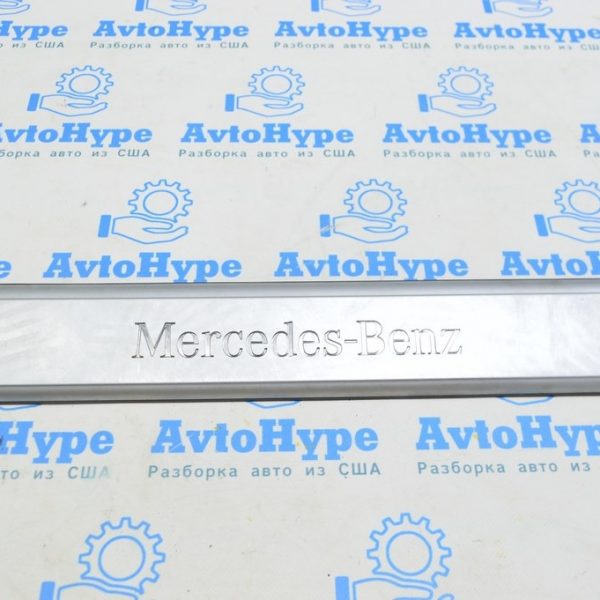 Накладка порога внутр перед лев Mercedes X164 GL черн с хромом 164-680-49-35-9051