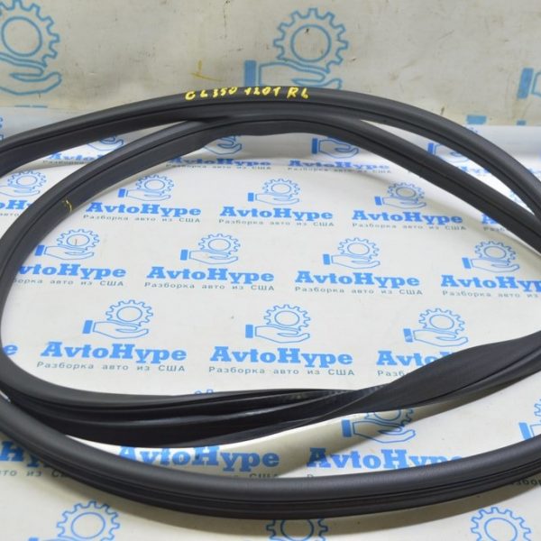 Уплотнитель дверного проема зад лев Mercedes X164 GL черн 164-690-08-76-9G44