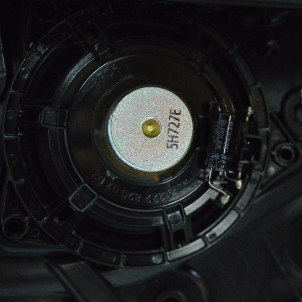 Динамик дверной перед прав верх Mercedes GLC X253 16- (01) A2228200202