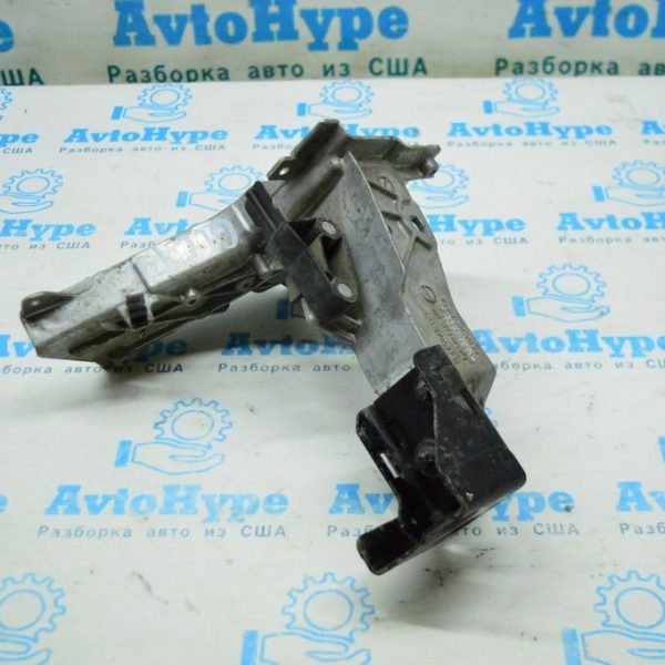 Скоба крепления планки телевизора вертикальной Г образной лев Mercedes GLC X253 16- a2056260112