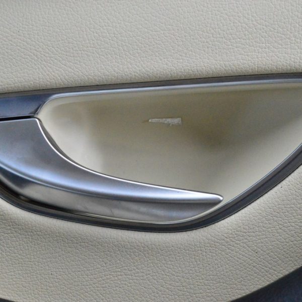 Ручка двери внутренняя зад лев Mercedes GLC X253 15-18 W205 C300 A2057600300