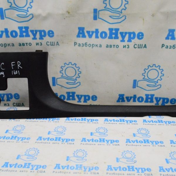 Накладка порога перед прав Mercedes GLC X253 16- c лючком a2056870100 a2056860035