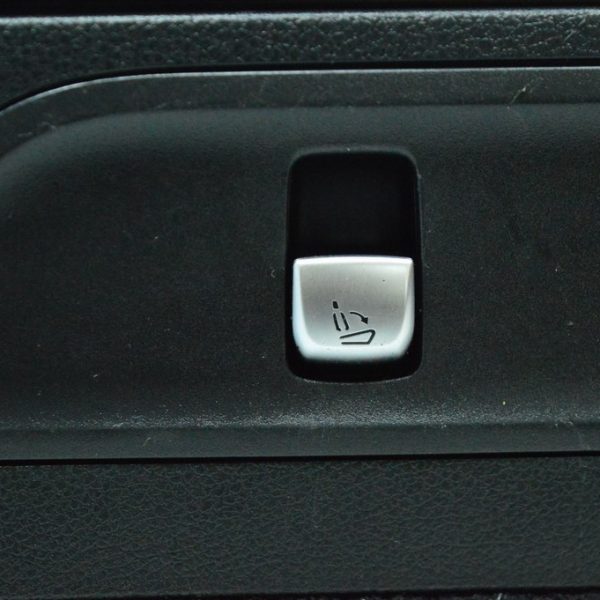 Кнопка откидывания спинки сидения слева Mercedes GLC X253 16- a2059058404