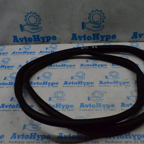 Уплотнитель дверного проема зад прав Mercedes GLC X253 16- a2536970251