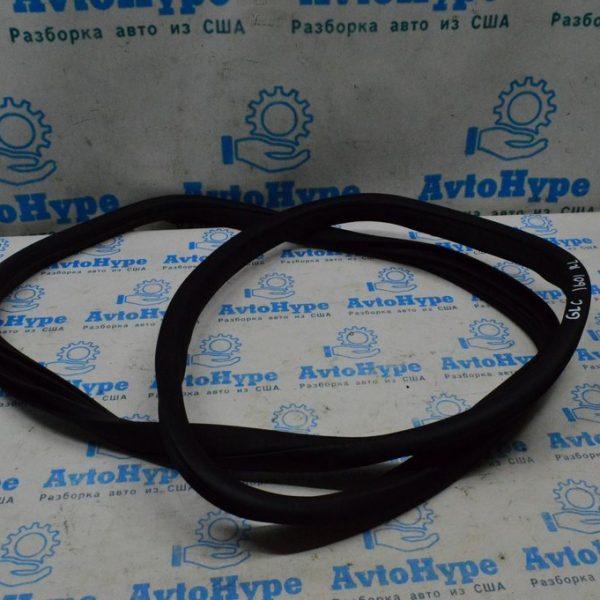 Уплотнитель дверного проема зад лев Mercedes GLC X253 16- a2536970251