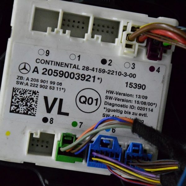 Компьютер двери перед лев Mercedes GLC X253 16- (01) A2059003921