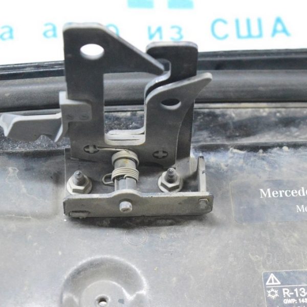 Крюк замка капота Mercedes GLC X253 16- A2188800064