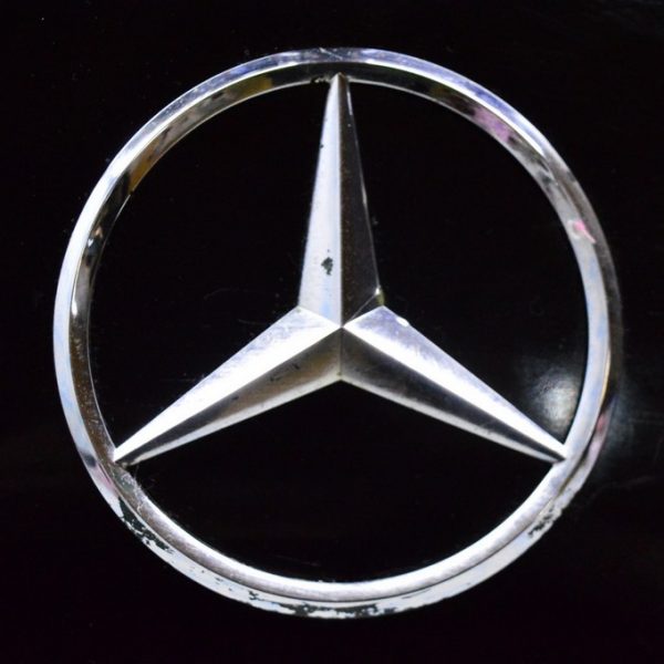 Значок мерседес на крышке багажника Mercedes GLC X253 16-