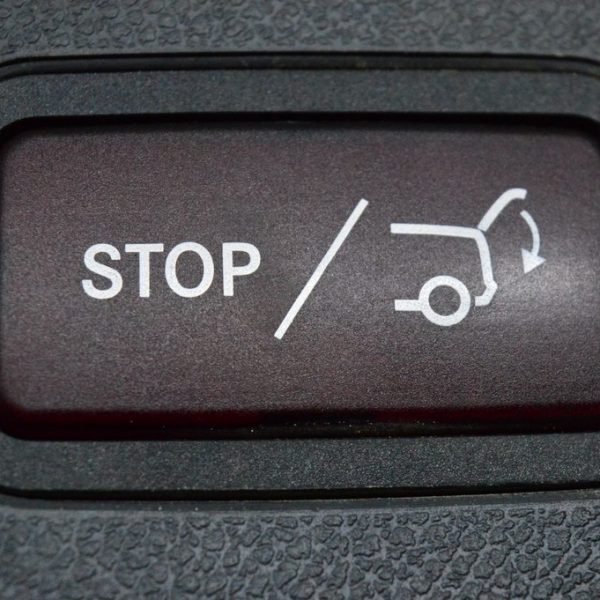 Кнопка закрытиястоп крышки багажника красная Mercedes GLC X253 16- a2057470074