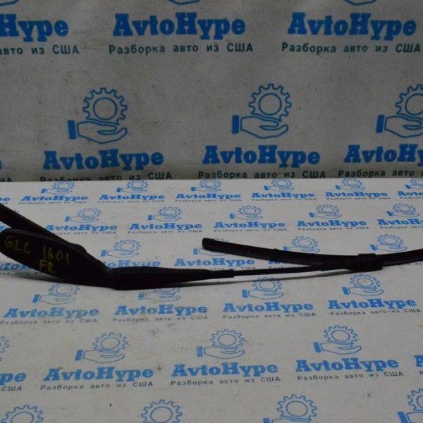 Поводок дворника прав Mercedes GLC X253 16- с накладкой a2058240119 A2538200244