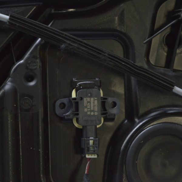 Датчик подушки безопасности дверь перед прав Mercedes GLE-class C292 12-19 
A 166 821 03 51