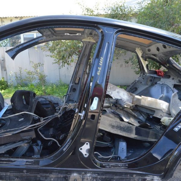 Стойка кузовная центральная левая Mercedes GLE-class C292 12-19 (01) A2926306900