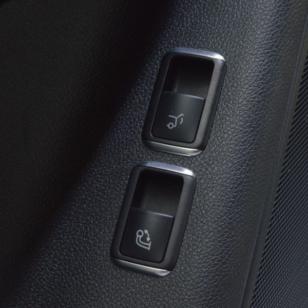 Кнопка открытия двери багажника в карточке перед лев Mercedes GLE-class C292 12-19 A 292 905 51 00