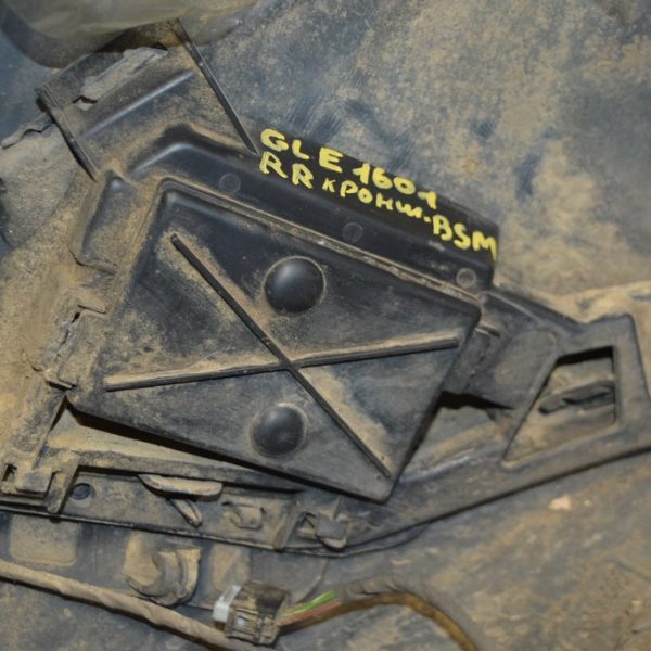 Кронштейн датчика слепых зон BSM правый Mercedes GLE-class C292 16-19 купе A 292 885 04 14