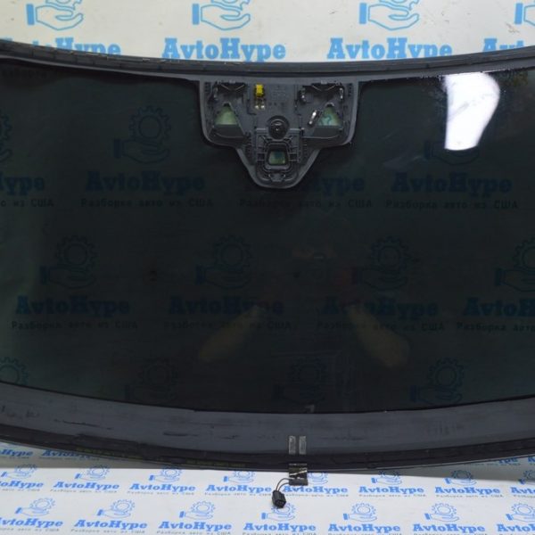 Лобовое стекло Mercedes GLE-class C292 12-19 под камеру, подогрев (01) скол A 292 670 04 00