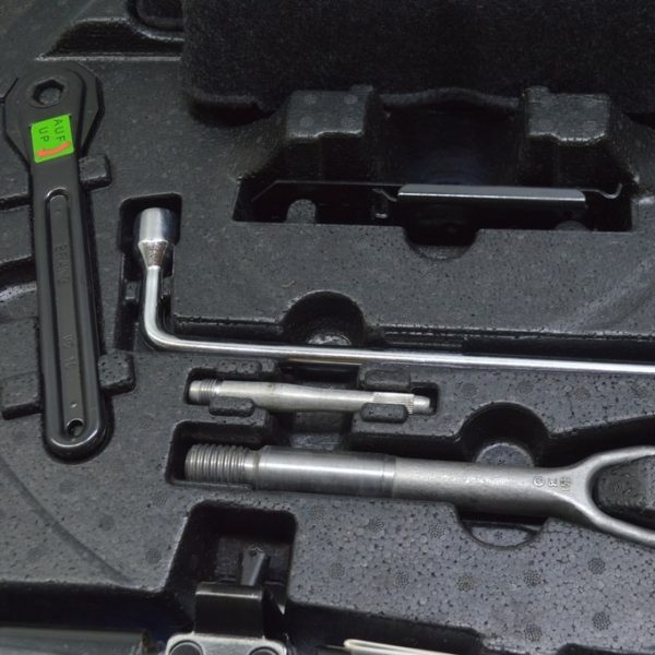 Ручка домкрата Mercedes GLE-class C292 12-19 (только в сборе комплектом) A 414 581 00 49