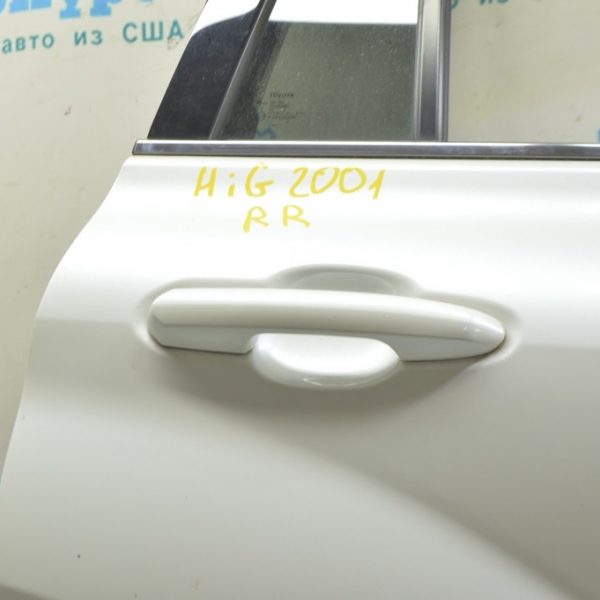 Ручка двери внешняя зад прав (01) цвет 070 белый перламутр 1010 69211-0R070-B2