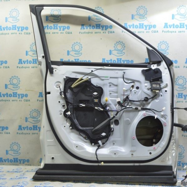 Накладка двери боковая треугольник передняя левая Toyota Highlander 20- внутренняя 67492-0E060