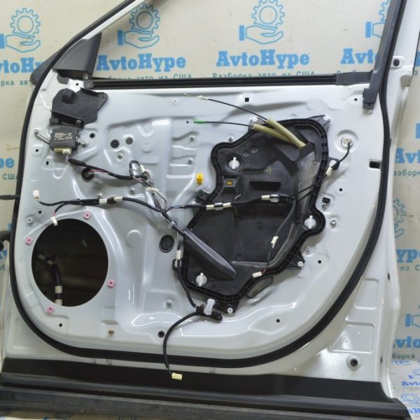 Ограничитель двери передней правой Toyota Highlander 20- 68610-0E170