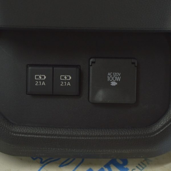 USB Hub Toyota Highlander 20-22 (01) 85532-0E010