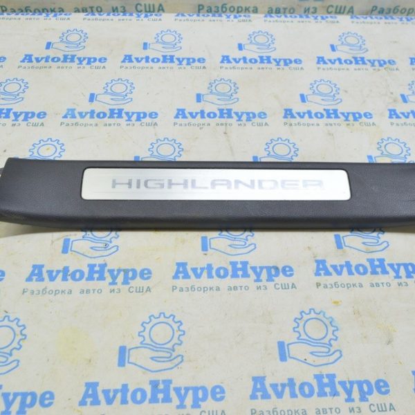 Накладка порога передняя левая Toyota Highlander 20- черная 67914-0E110-C0