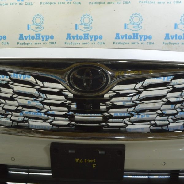Решетка радиатора grill Toyota Highlander 20- под камеру (01) 53101-0E330