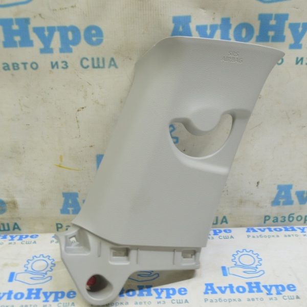 Накладка задней стойки левая передняя Toyota Highlander 20- серая 62560-0E031-B0
