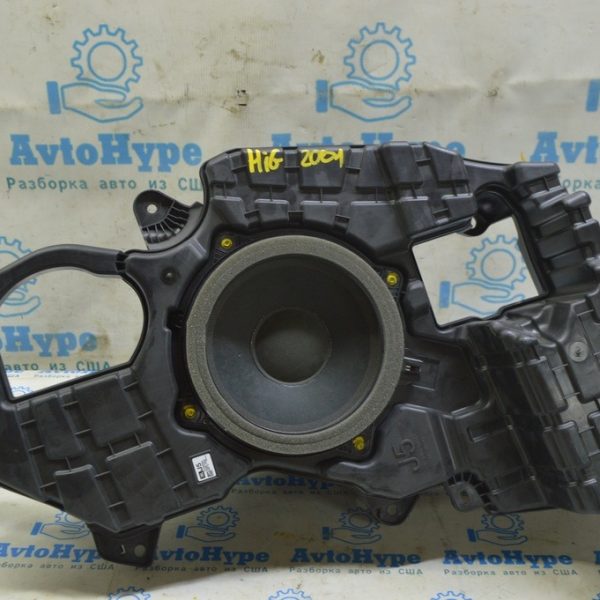 Сабвуфер Toyota Highlander 20- JBL 86150-0E060