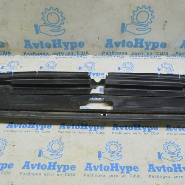 Дефлектор радиатора низ Toyota Highlander 20- 16592-0P010