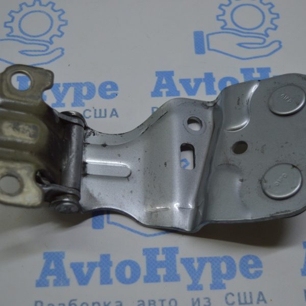 Петля двери багажника правая Toyota Highlander 14- 688100E160