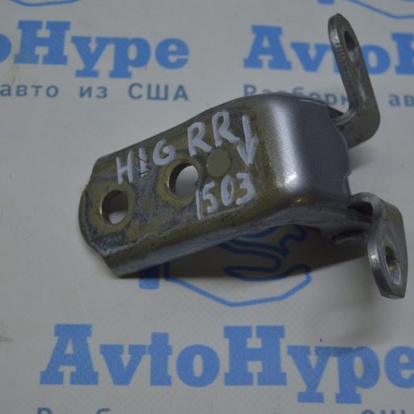 Петля двери нижняя зад прав Toyota Highlander 14- 687700E020