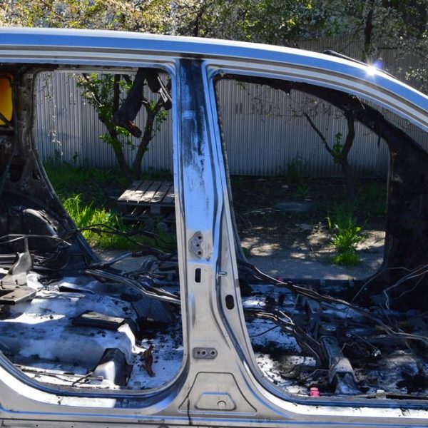 Стойка кузовная центральная правая Toyota Highlander 14- (03) графит на кузове 61311-0E050