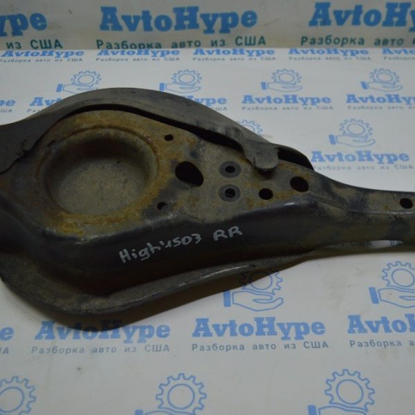 Рычаг нижний под пружину зад прав Toyota Highlander 14-  Lexus RX350 RX450H 10-15 (03) 48730-0E050