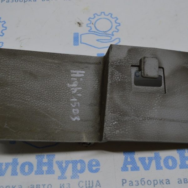 Заглушка в багажник Toyota Highlander 14- серая (03) горелая 73297-0e010