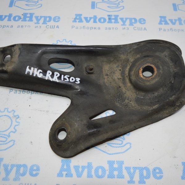 Лопух переднего подрамника зад прав Toyota Highlander 14- 510230E010