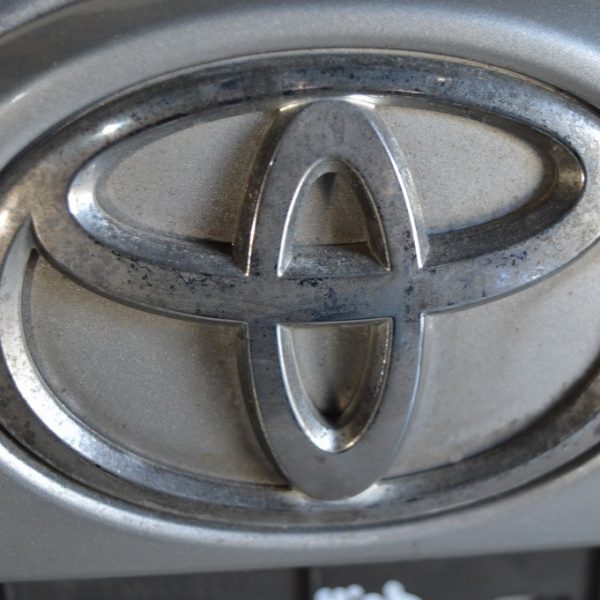 Эмблема TOYOTA двери багажника Toyota Highlander 14-19 75441-08020