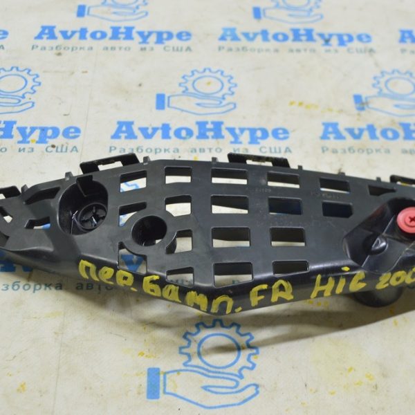 Крепление переднего бампера правое Toyota Highlander 20- 52145-0E100