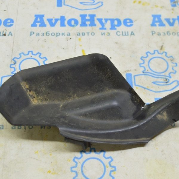 Уплотнитель решетки дворников левый Toyota Highlander 20- 53867-0E080