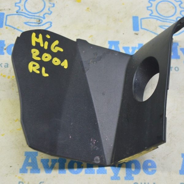 Накладка фонаря внешнего крыло левая Toyota Highlander 20- 81498-0E030