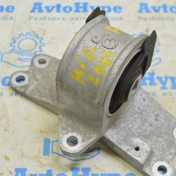 Подушка двигателя левая Toyota Highlander 20-22 3.5 (01) 12372-0P090