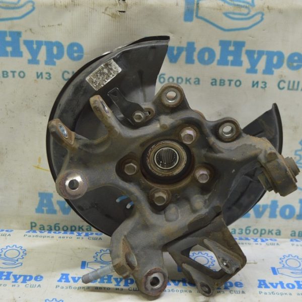 Цапфа задняя правая Toyota Highlander 20- (01) 42304-0E090