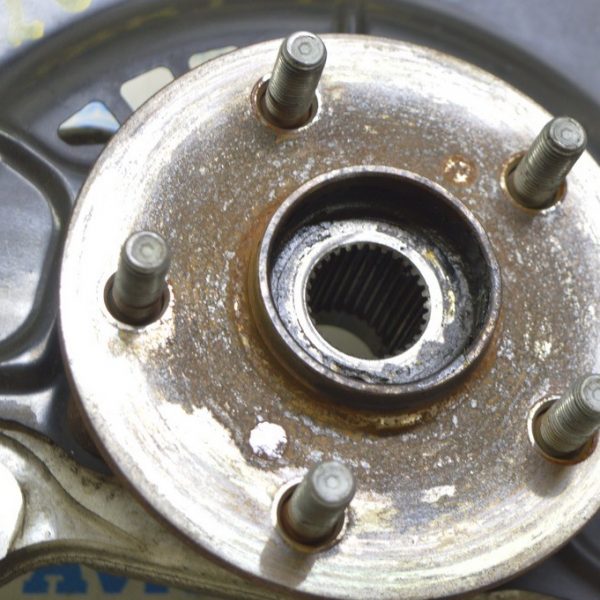 Ступица передняя левая Toyota Highlander 20- (01) 43550-0E020