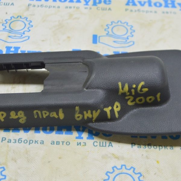 Накладка салазки сидений 2 ряд левая внутренняя Toyota Highlander 20- 72158-0E140