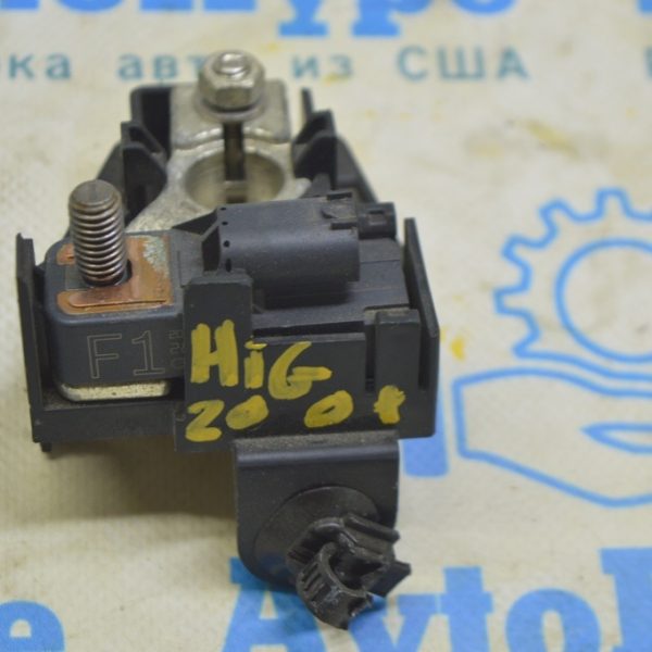 Клемма минусовая Toyota Highlander 20- 2.4t, 3.5 с датчиком 90982-06061