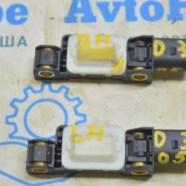 Датчик подушки безопасности лев Audi A8 D3 03-09 центр стойка 4B0959643E