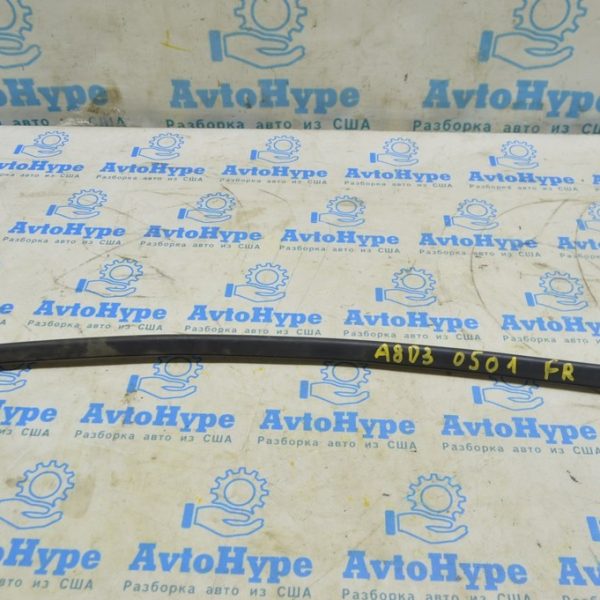 Молдинг лобового стекла прав Audi A8 D3 03-09 4E0854328D 01C