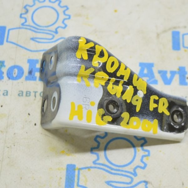 Кронштейн крыла передний правый Toyota Highlander 20- 53835-0E080